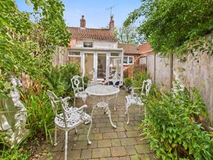 Rear elevation- click for photo gallery